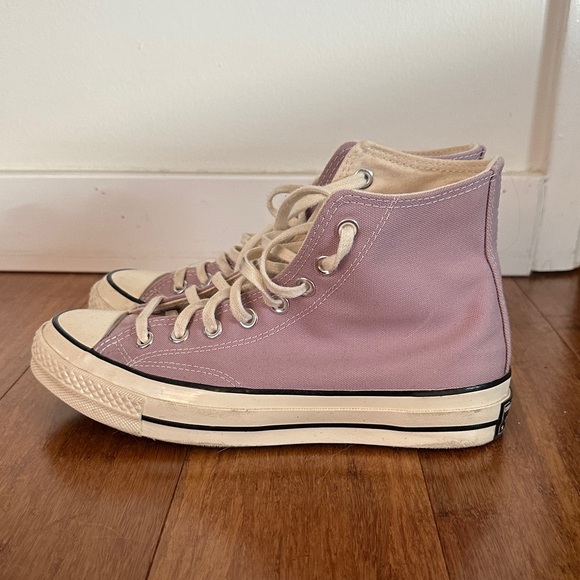 Lavender  ConverseHigh-Top Sneakers - men's 6.5 - women 8.5 - Picture 3 of 7